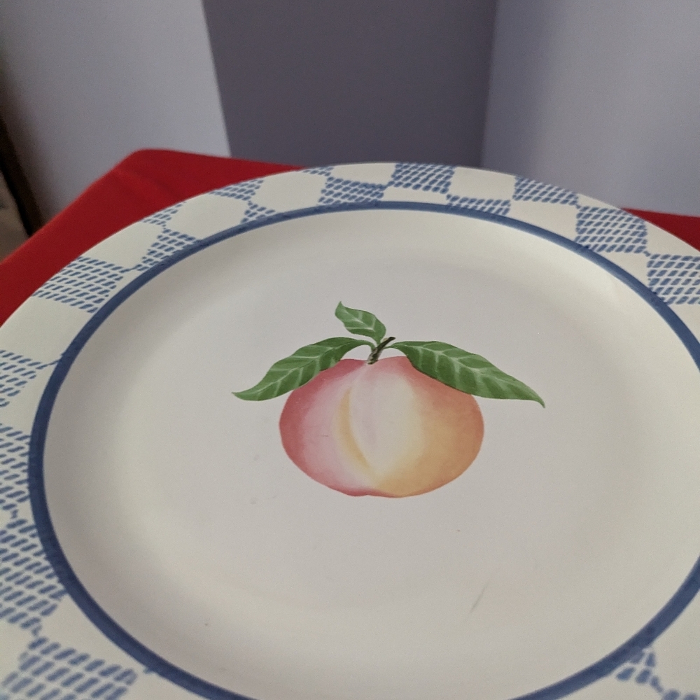 2 Dinner Plates - Picture 3 of 4